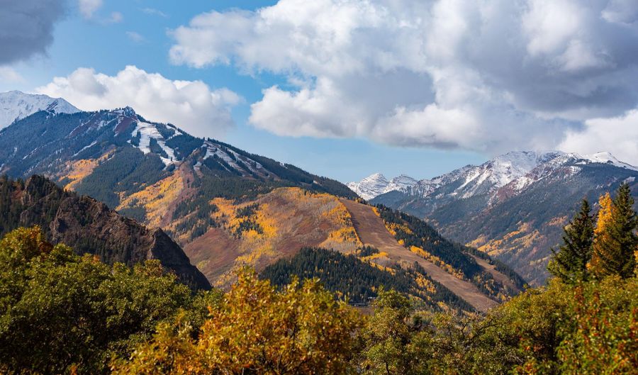 209 E Reds Rd Main House, Aspen, CO 81611 - 4 Beds, 3 Bath