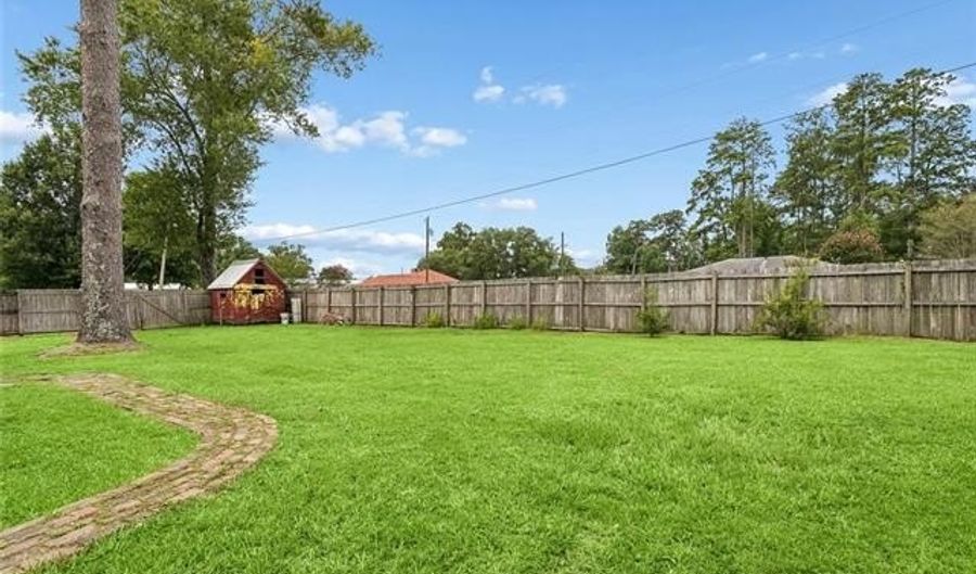 701 N CENTRAL Ave, Amite, LA 70422 - 4 Beds, 3 Bath