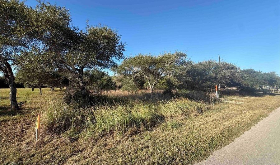 W Mcclung lot 6, Aransas Pass, TX 78336 - 0 Beds, 0 Bath