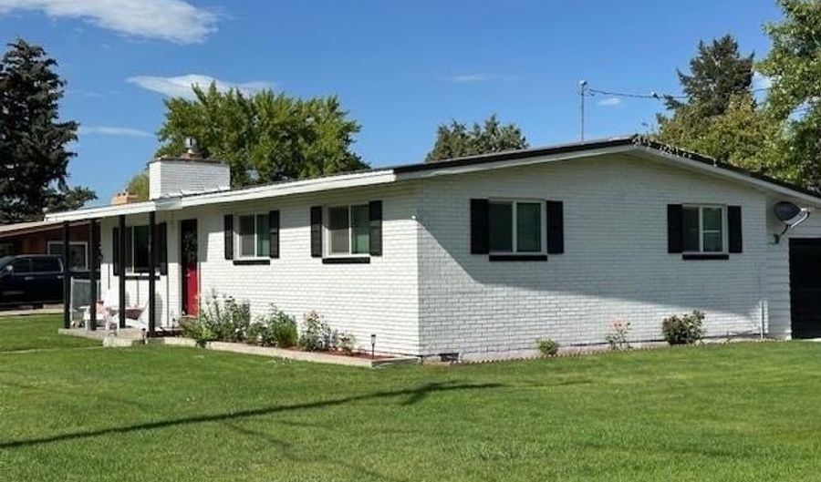 69 S 1200 W, Blackfoot, ID 83221 - 3 Beds, 1 Bath