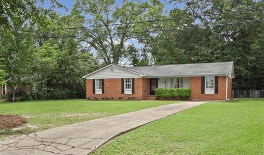 2717 Elton St, Albany, GA 31707 - 3 Beds, 2 Bath