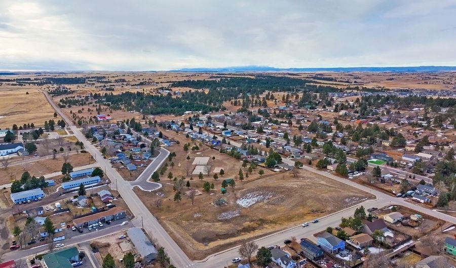 43104 Kawana Gulch St, Elizabeth, CO 80107 - 3 Beds, 3 Bath