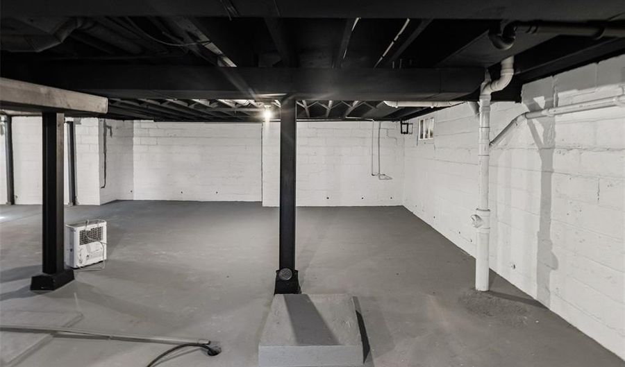 223 Michigan Ave, Alton, IL 62002 - 3 Beds, 2 Bath