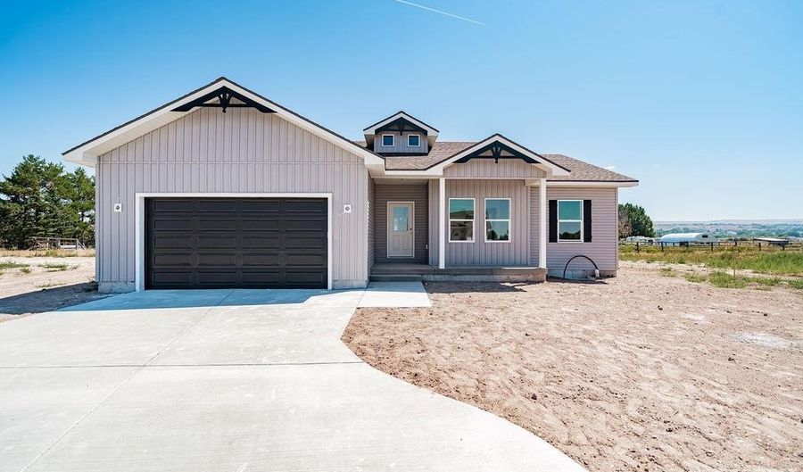 3985 Mountain Bluebird Way, Ammon, ID 83406 - 3 Beds, 2 Bath