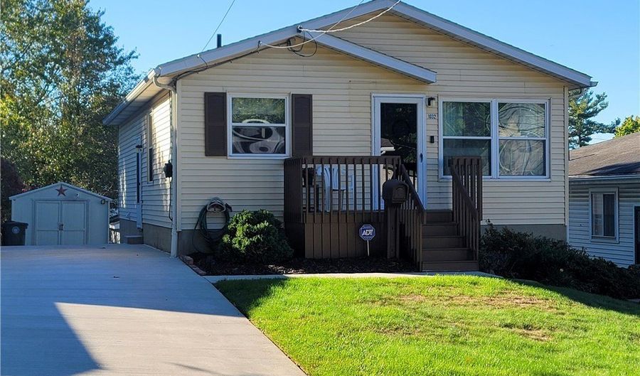 1032 Silvercrest Ave, Akron, OH 44314 - 3 Beds, 1 Bath