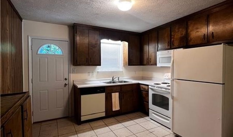 115 Boulder Trl, Athens, GA 30605 - 2 Beds, 1 Bath