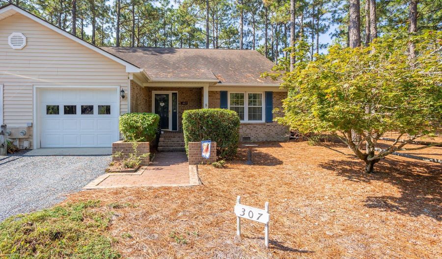 307 Laforet Ct, Aberdeen, NC 28315 - 2 Beds, 2 Bath