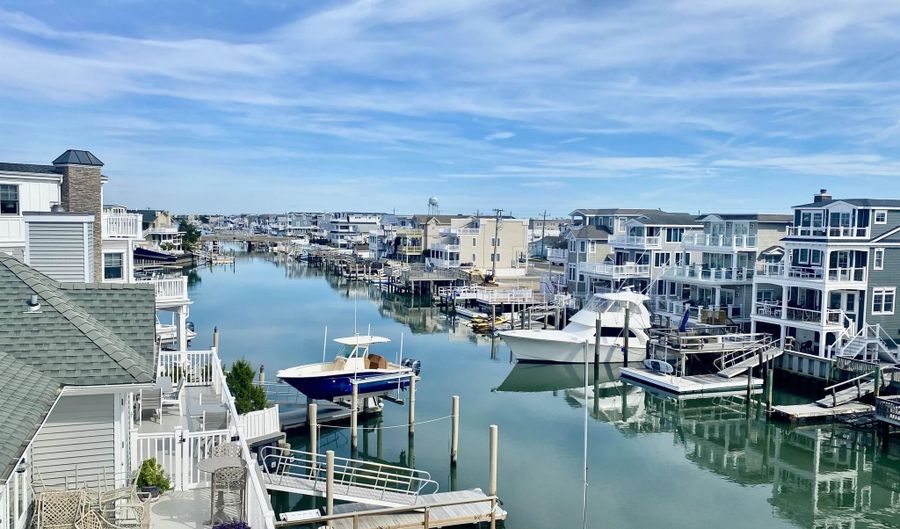 2425 Harbor Ave 2425, Avalon, NJ 08202 - 4 Beds, 3 Bath