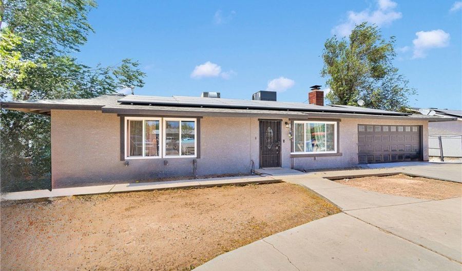 13144 Algonquin Rd, Apple Valley, CA 92308 - 4 Beds, 3 Bath