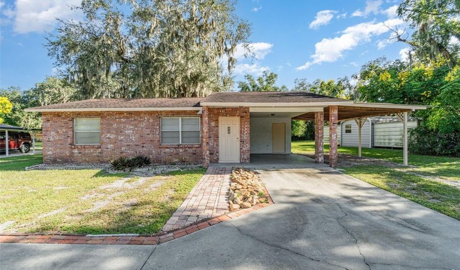 918 W MAGNOLIA St, Arcadia, FL 34266 - 2 Beds, 1 Bath