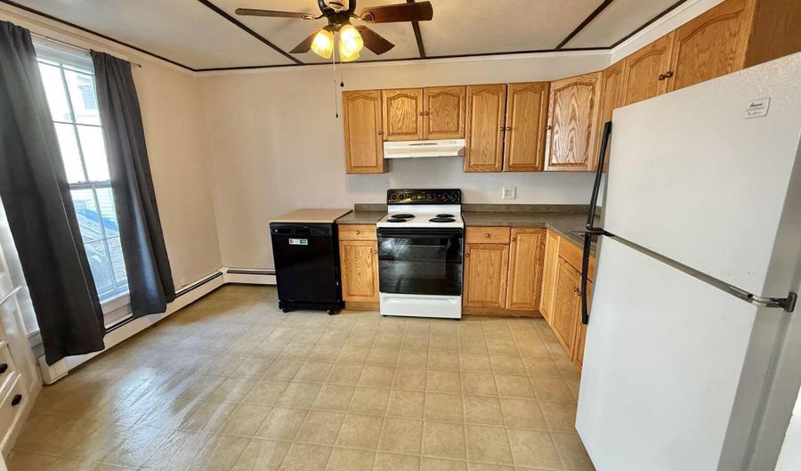 69 Green St, Augusta, ME 04330 - 0 Beds, 2 Bath