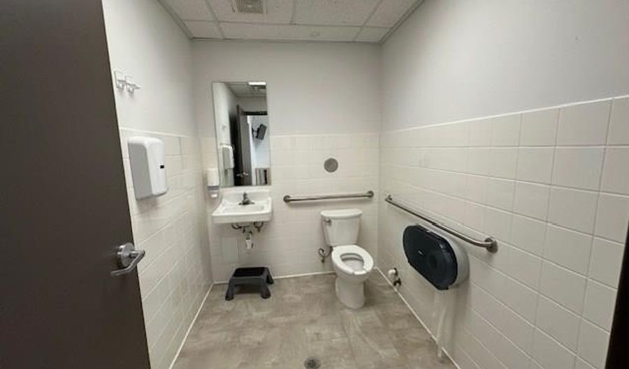 955 Market St #B, Blackfoot, ID 83221 - 0 Beds, 1 Bath
