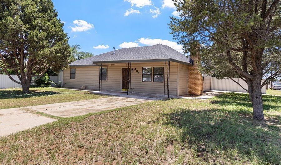 409 NE 6th St, Andrews, TX 79714 - 4 Beds, 2 Bath