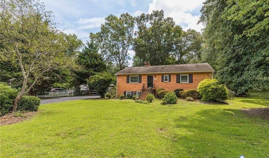 12025 Sunset Dr, Ashland, VA 23005 - 3 Beds, 3 Bath