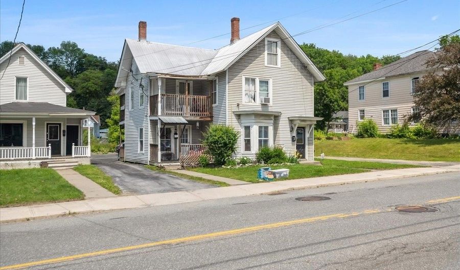 76-78 Maple Ave, Barre, VT 05641 - 6 Beds, 3 Bath
