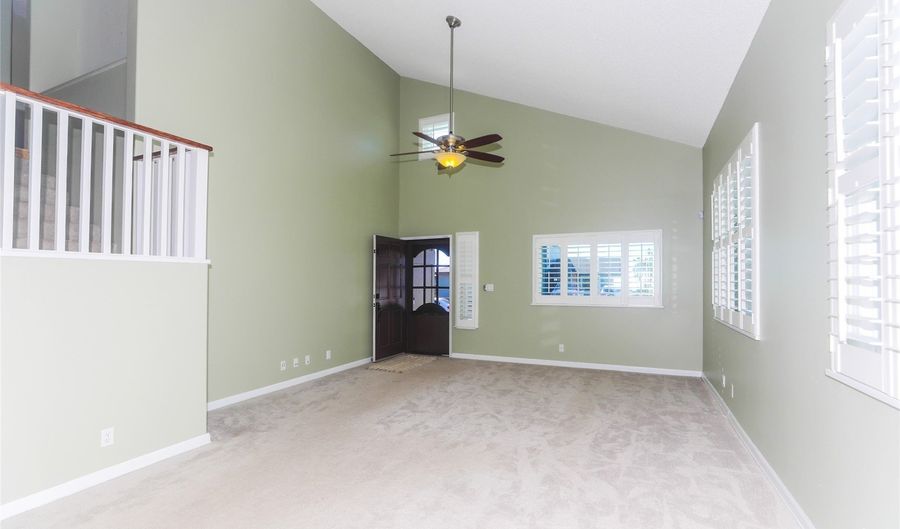 92-6025 Iliohe St, Kapolei, HI 96707 - 4 Beds, 3 Bath