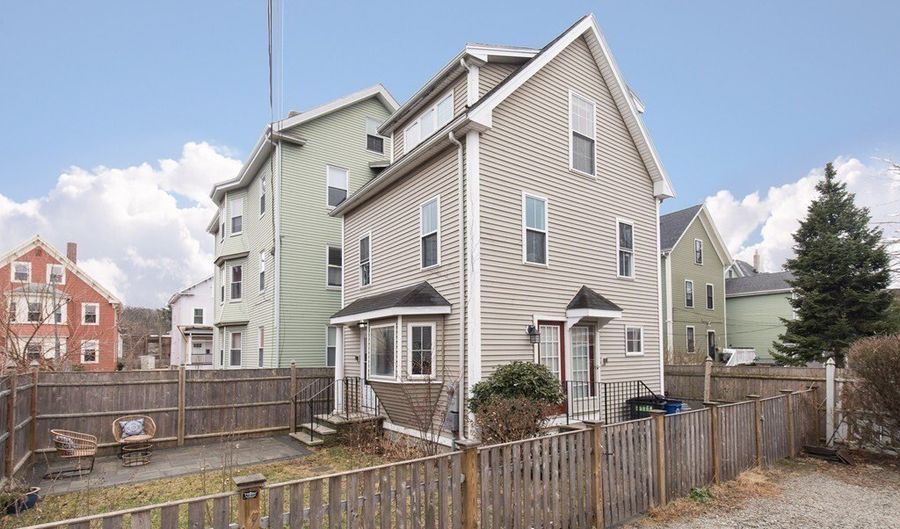1 Rowen Ct, Boston, MA 02130 - 2 Beds, 3 Bath