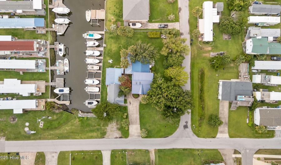 319 Old Causeway Rd, Atlantic Beach, NC 28512 - 3 Beds, 2 Bath