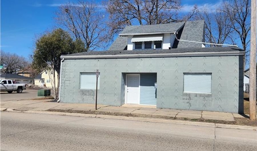 1110 W Oakland Ave, Austin, MN 55912 - 5 Beds, 0 Bath