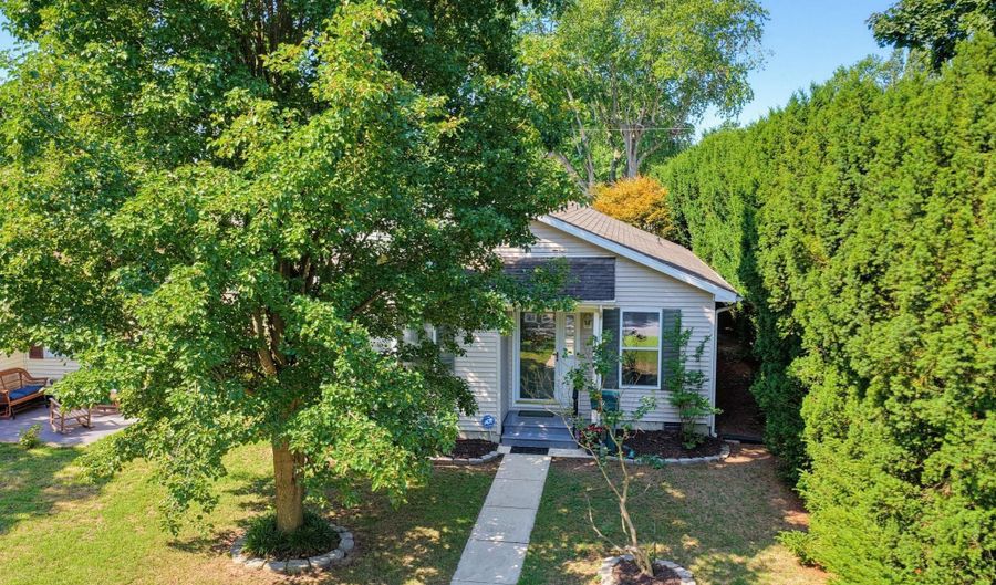 50 N HALSEY Rd, Dover, DE 19901 - 3 Beds, 2 Bath