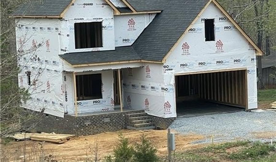 848 Hidden Ct, Asheboro, NC 27205 - 3 Beds, 3 Bath