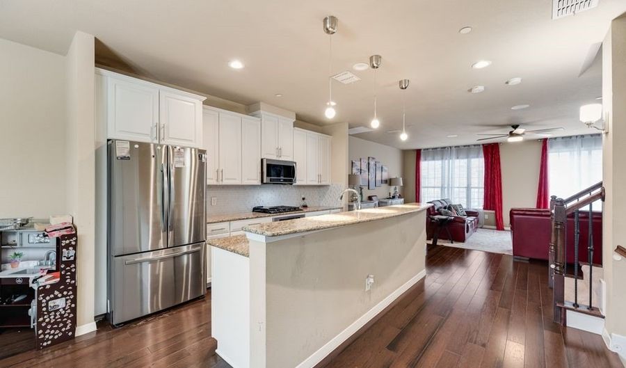 3895 Asbury Ln, Addison, TX 75001 - 4 Beds, 4 Bath