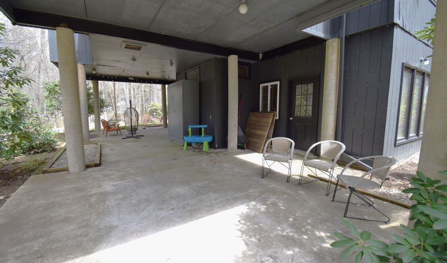 51 Ironworks Rd, Clinton, CT 06413 - 4 Beds, 3 Bath