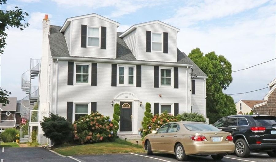 249 Tuckerman Ave 2, Middletown, RI 02842 - 2 Beds, 1 Bath