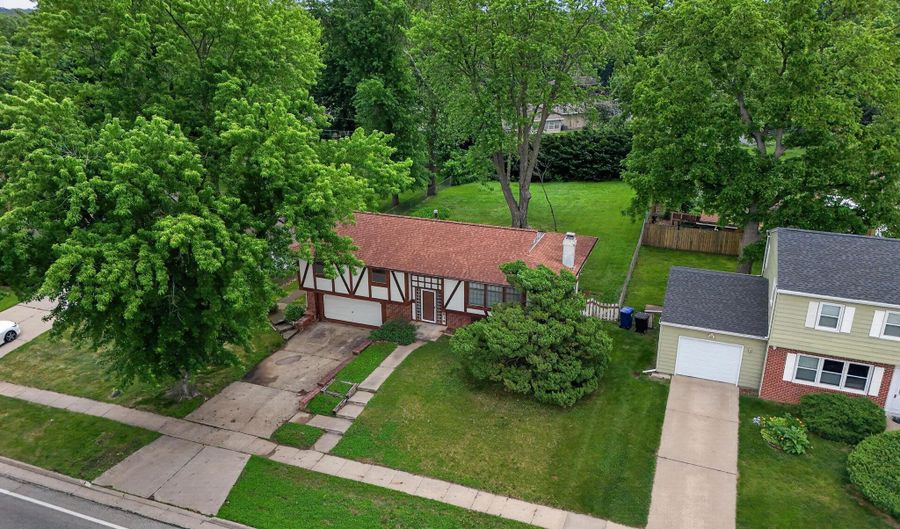 1814 Duff Ave, Ames, IA 50010 - 3 Beds, 3 Bath