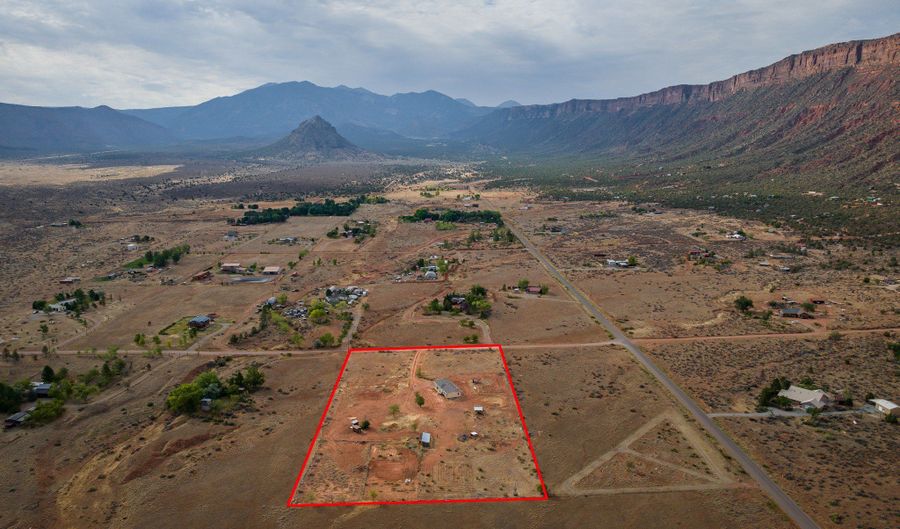 180 SHAFER Ln, Castle Valley, UT 84532 - 4 Beds, 2 Bath