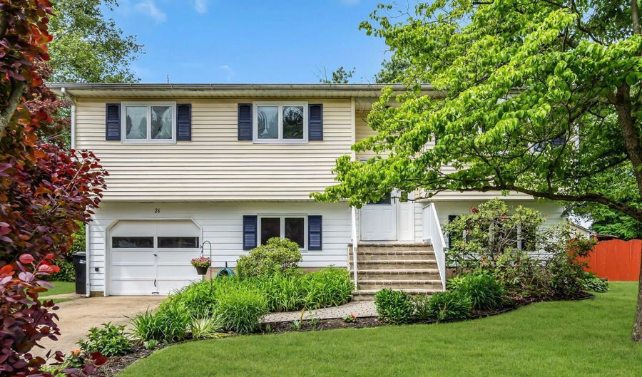 26 Allen Dr, Allentown, NJ 08501 - 4 Beds, 2 Bath