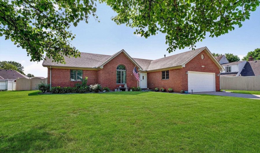 834 Deerfield Rd, Anderson, IN 46012 - 3 Beds, 2 Bath