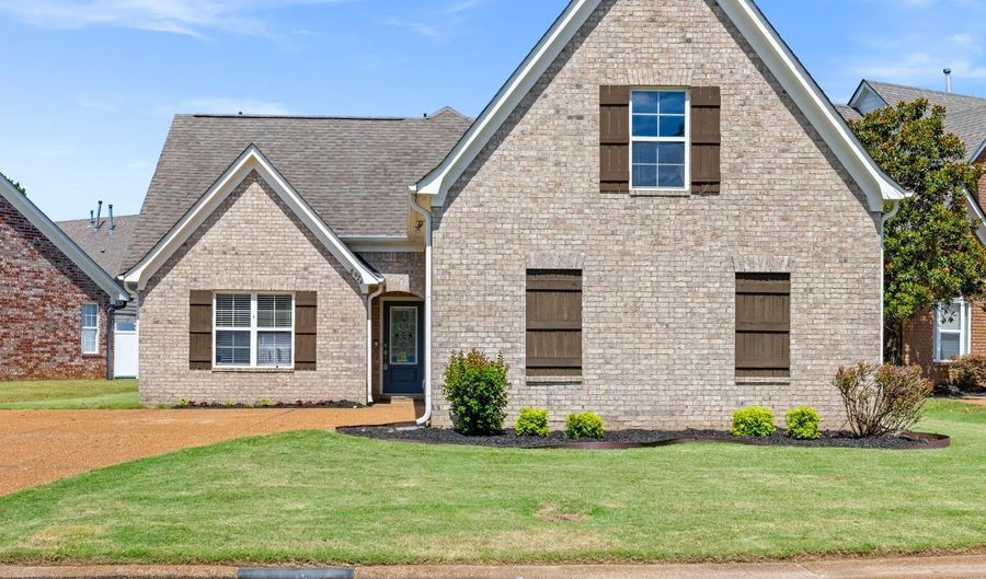 8924 VILLAGE LAKE Ln, Bartlett, TN 38002 - 3 Beds, 3 Bath