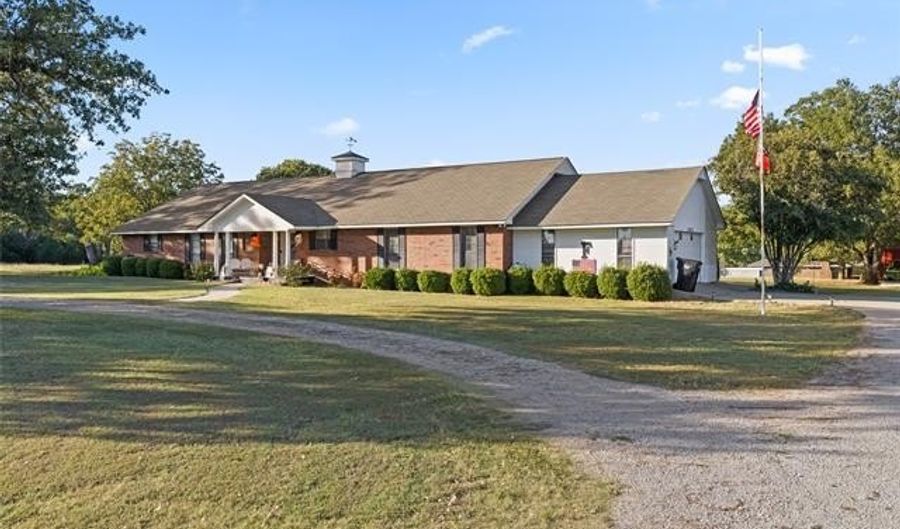 103 Lockwood, Ardmore, OK 73401 - 3 Beds, 3 Bath