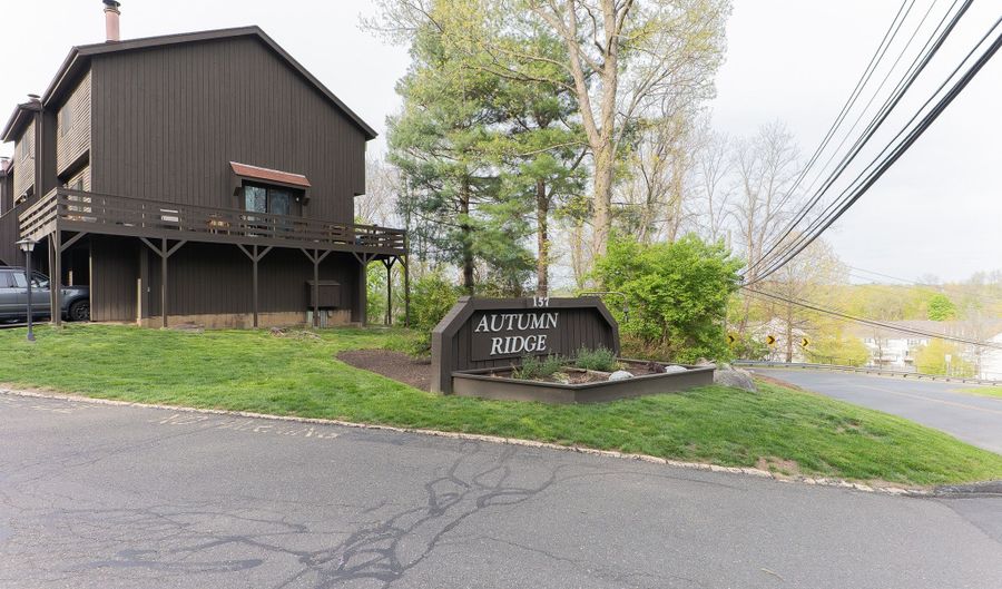 157 Shelter Rock Rd 39, Danbury, CT 06810 - 2 Beds, 2 Bath