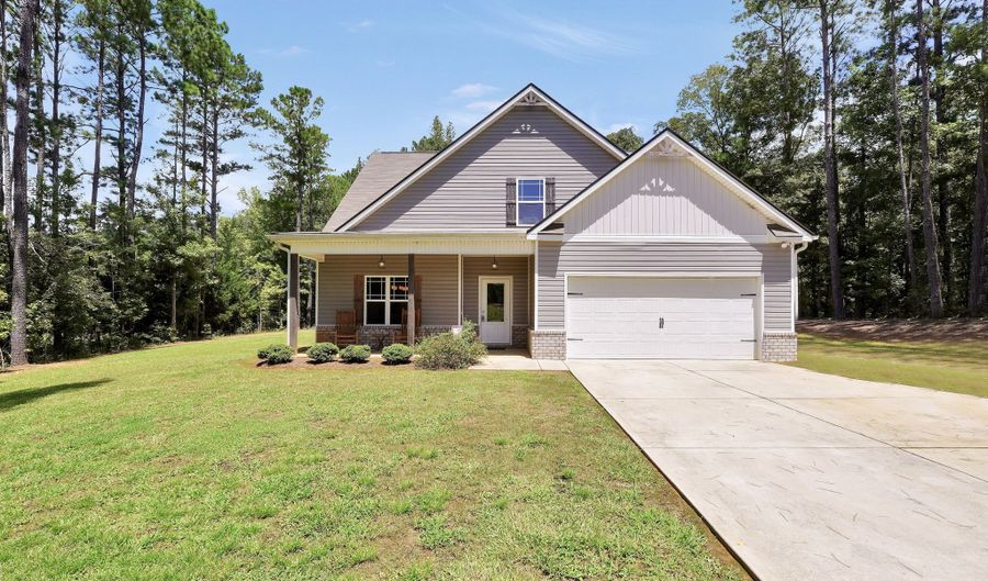 1009 Bush, Barnesville, GA 30204 - 4 Beds, 3 Bath