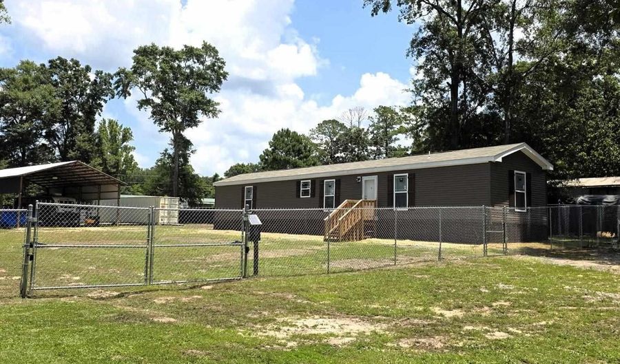 8435 Hurricane Rd, Bay Minette, AL 36507 - 3 Beds, 2 Bath