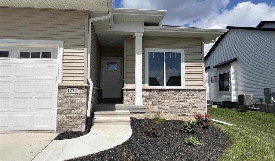 1232 Berkshire Ln, North Liberty, IA 52317 - 4 Beds, 3 Bath