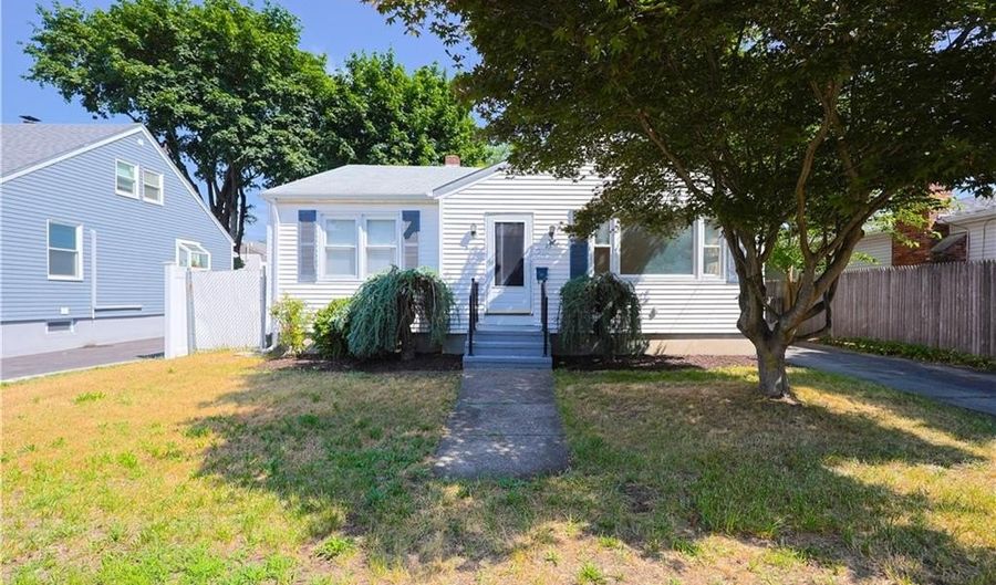 83 Vincent Ave, North Providence, RI 02904 - 2 Beds, 1 Bath