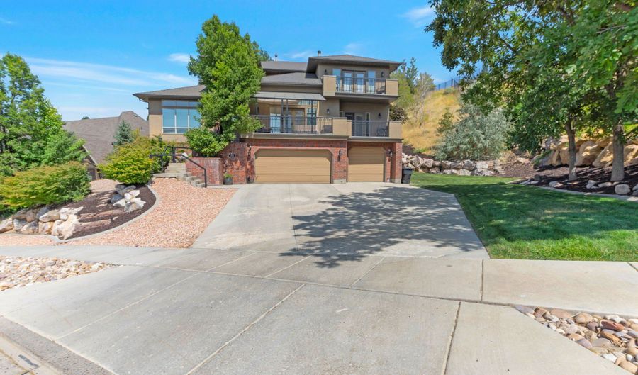 3975 S MONARCH E, Bountiful, UT 84010 - 6 Beds, 3 Bath
