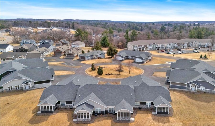 1354 Cypress Ct, Altoona, WI 54720 - 2 Beds, 2 Bath