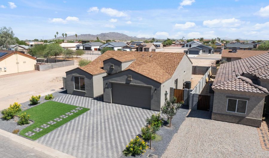 9494 W SWANSEA Dr, Arizona City, AZ 85123 - 3 Beds, 2 Bath
