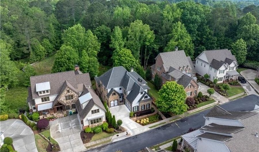 5206 Creek Walk, Peachtree Corners, GA 30092 - 5 Beds, 5 Bath