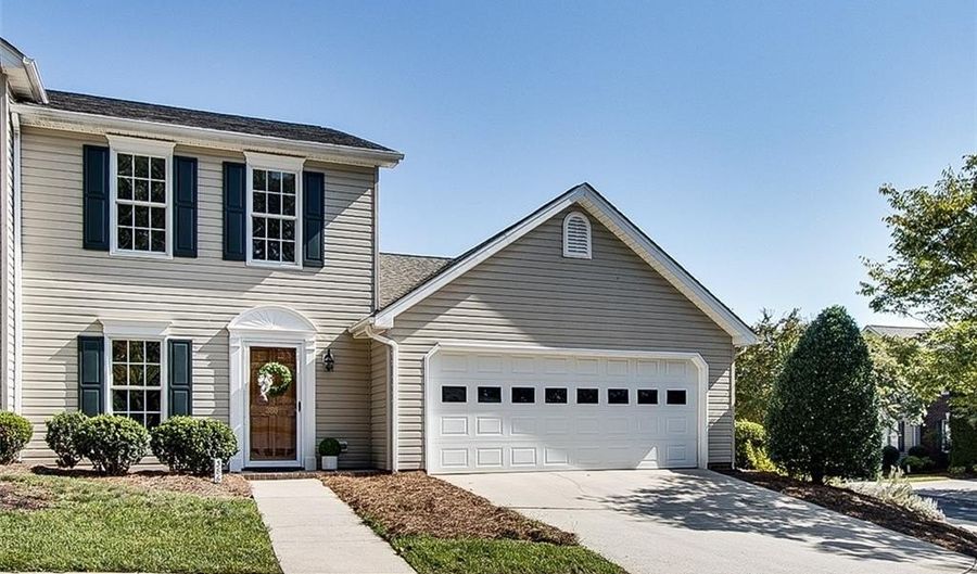 386 Sherwood Oaks Dr, Asheboro, NC 27205 - 3 Beds, 3 Bath
