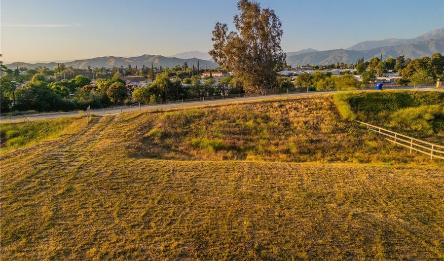 34077 5th Pl, Yucaipa, CA 92399 - 0 Beds, 0 Bath