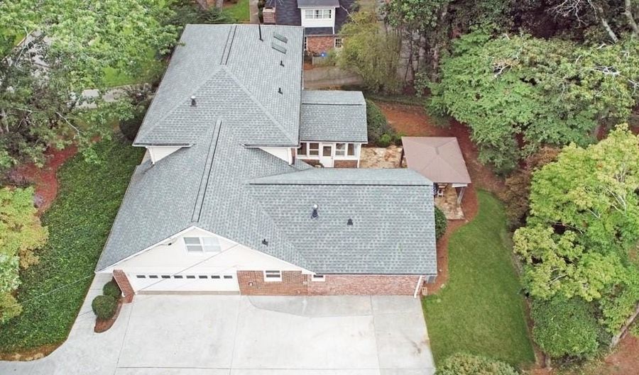 5165 Wellshire Pl, Atlanta, GA 30338 - 5 Beds, 3 Bath
