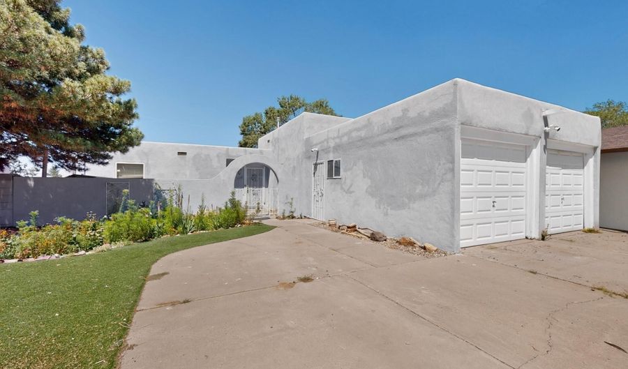 1709 Kirby St NE, Albuquerque, NM 87112 - 3 Beds, 3 Bath