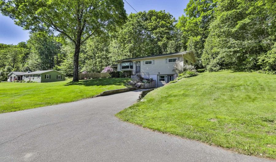 2 Dove St, Boscawen, NH 03303 - 3 Beds, 1 Bath
