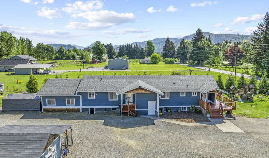 24716 NE 419TH St, Amboy, WA 98601 - 5 Beds, 3 Bath