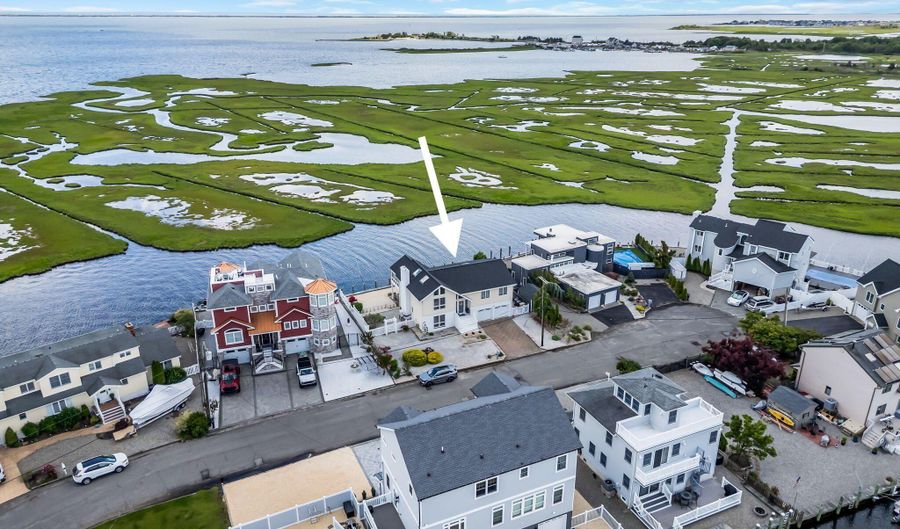 259 Cypress Dr, Bayville, NJ 08721 - 5 Beds, 3 Bath